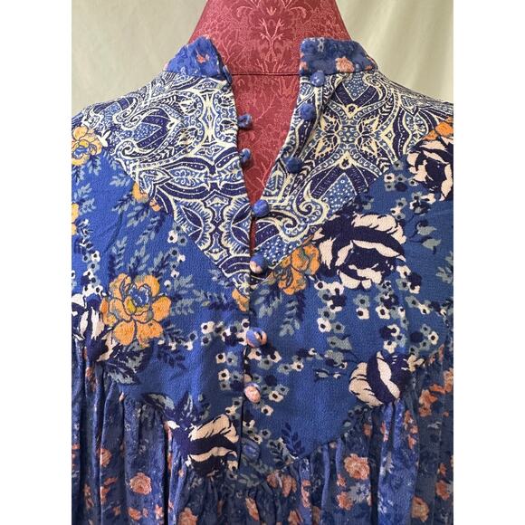 Free People Wildflower Fields Henley Blue Flared Sleeves Tunic Size Medium - Picture 2 of 7